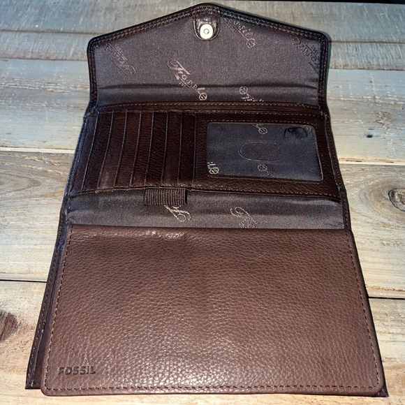 Fossil Brown Leather Wallet - Picture 6 of 6